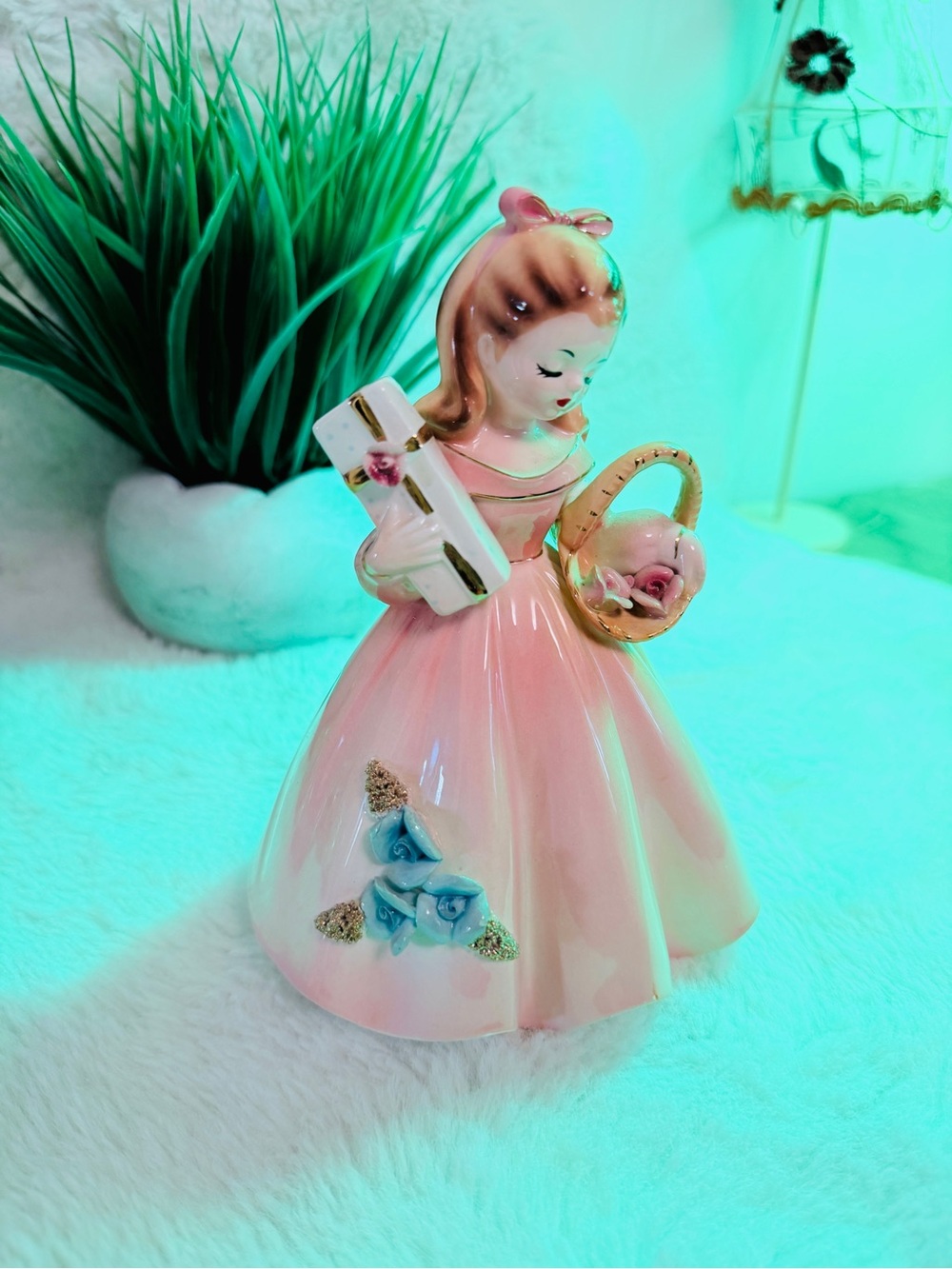 Josef’s Originals Vintage Porcelain Figurine in Mint Condition 💞 - Picture 2 of 4